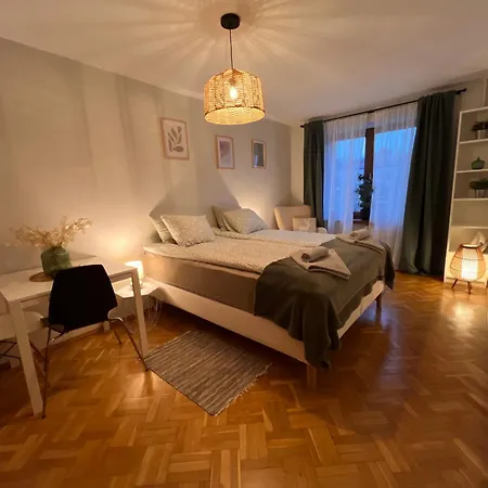 Modern Apartment In The Heart Of Poznan Exterior photo
