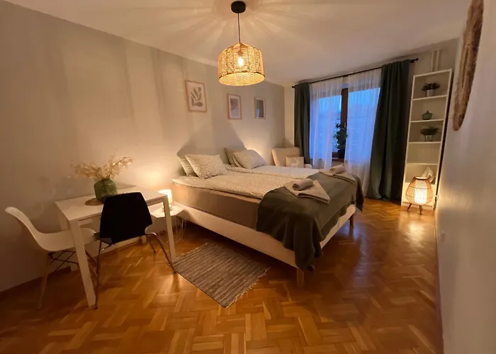 Modern Apartment In The Heart Of Poznan
